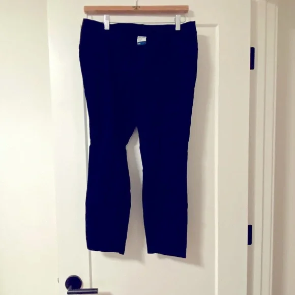 Maternity Side Panel Pixie Flare Pants Old Navy - Picture 4 of 6